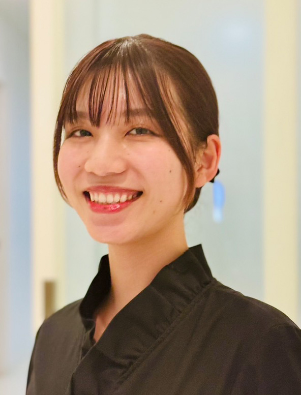 歯科衛生士　井上